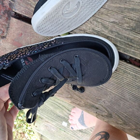 BILLY Footwear Kid Haring Hi-Top Sneaker Black Iridescent Cheetah 5 Adaptive Zip - Picture 4 of 8